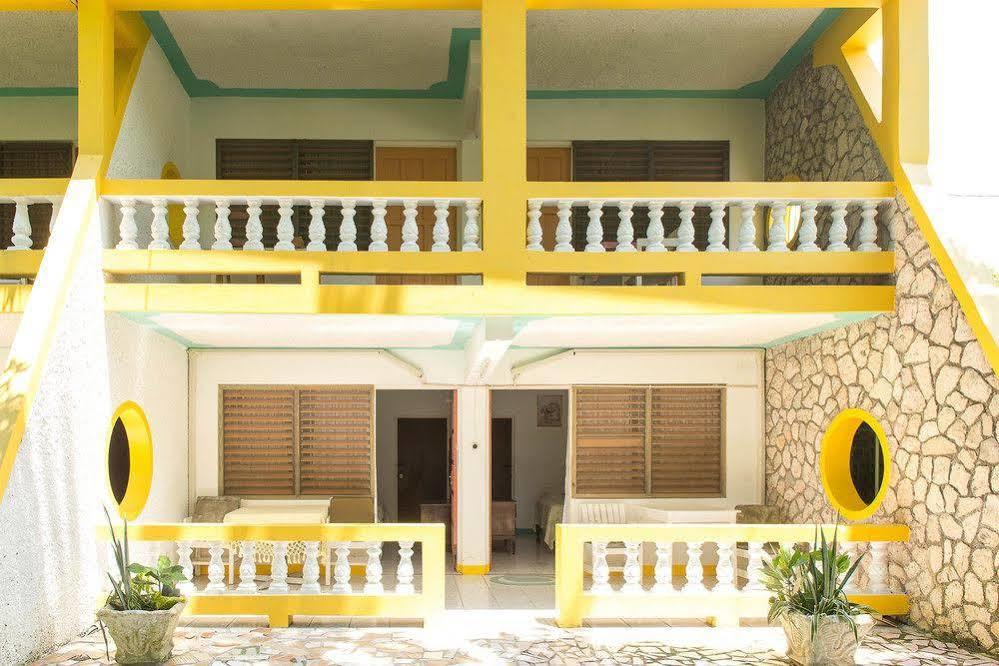 Hotel The Golden Sunset à Negril Extérieur photo